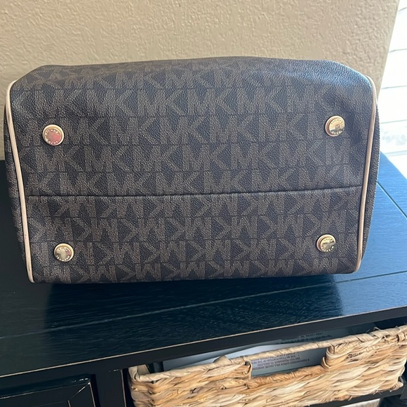 SOLD~Michael Kors Bag with upgraded MK strap - Picture 4 of 8